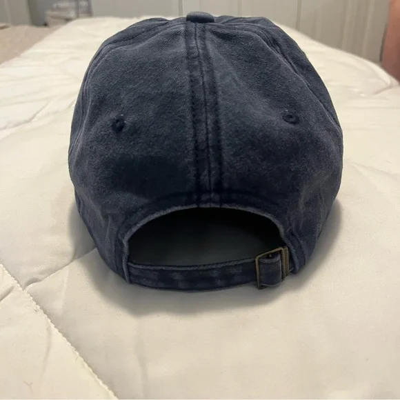 Men's baseball cap denim distressed with back adjustable buckle grey size OSFA - Picture 3 of 4